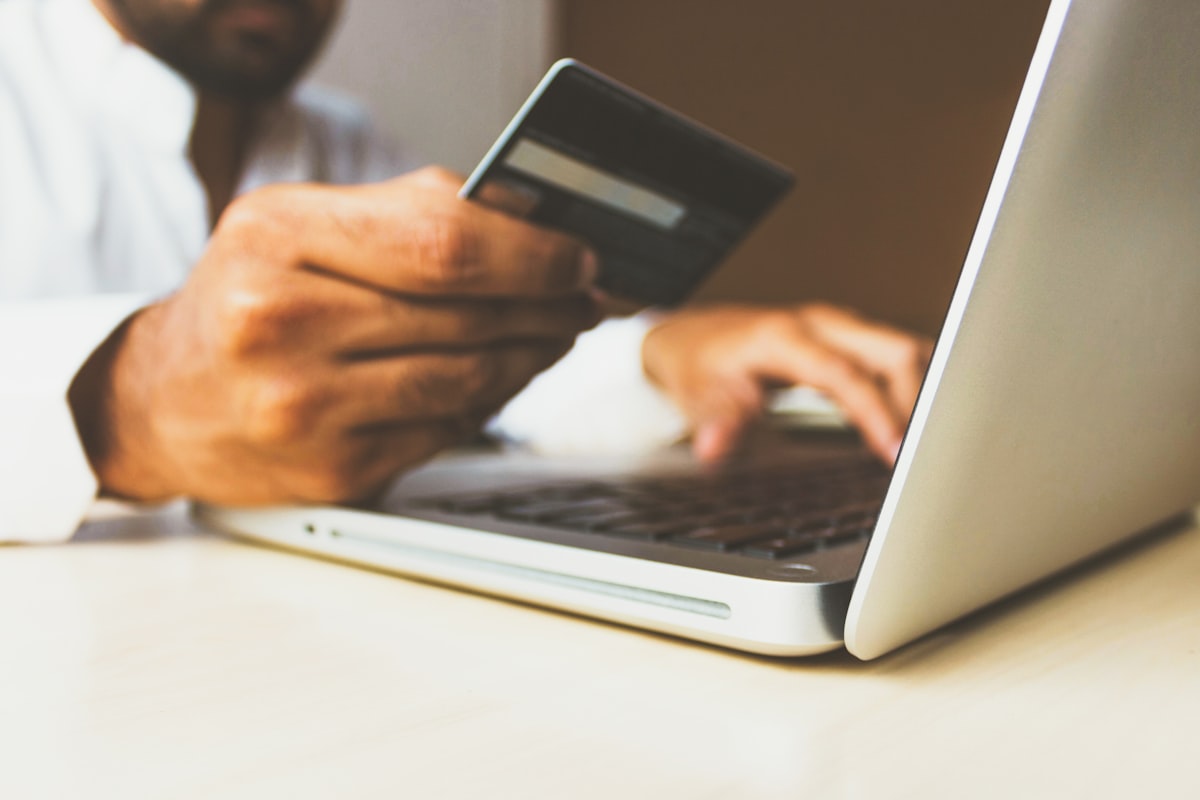 Starling Bank Review for Students UK 2026 — Is It Worth It?